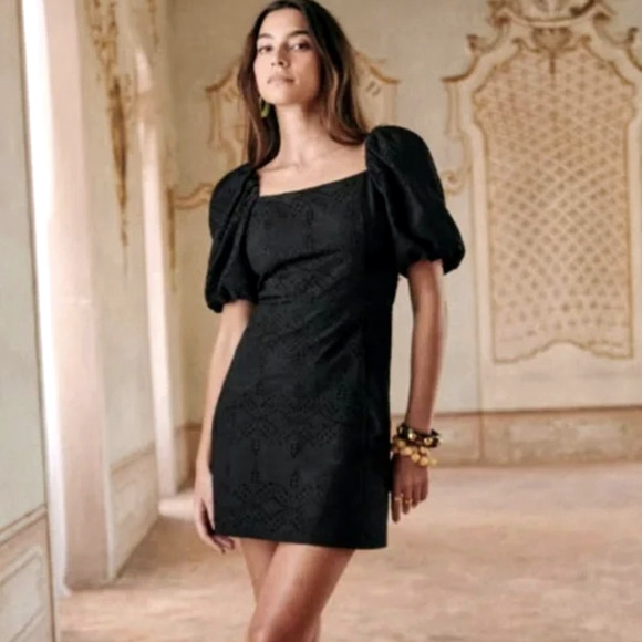 Sezane Dresses & Skirts - Sezane 2 Eyelet Mini Allya Dress $250 Puff Sleeves Cotton Scoop Neck Black 34
